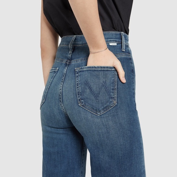 NWOT MOTHER The Swooner roller fray jeans - Picture 4 of 14